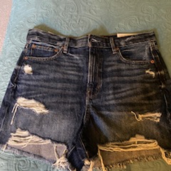 American Eagle Boyfriend Shorts Mid-Length - Picture 1 of 2